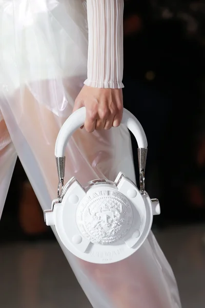 Look 23